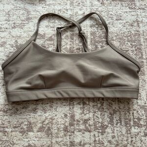 Alo yoga intrigue bra